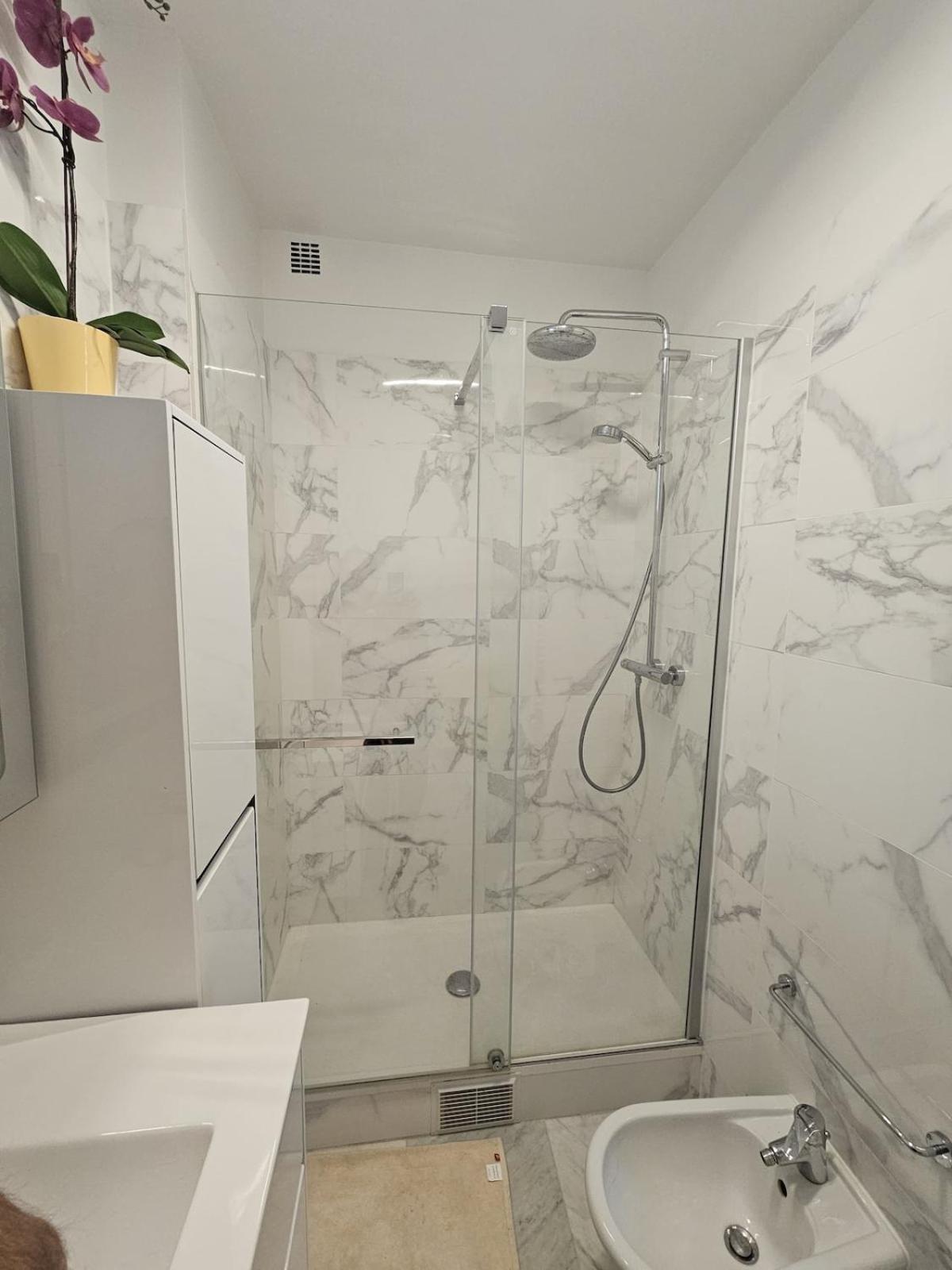 Montmartre Beautiful 67 M2 With Gym & Balcony Appartement