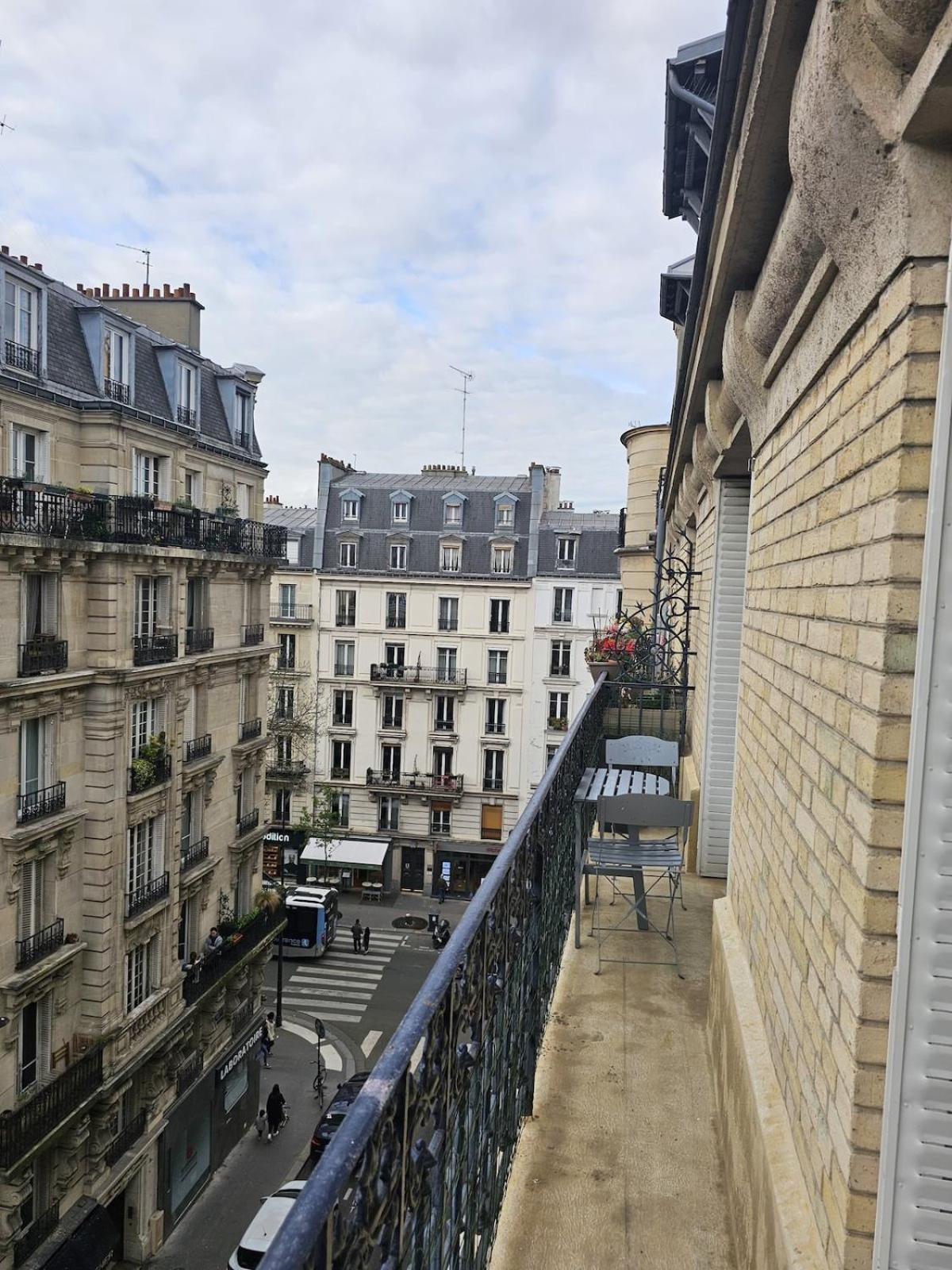 Montmartre Beautiful 67 M2 With Gym & Balcony Appartement *